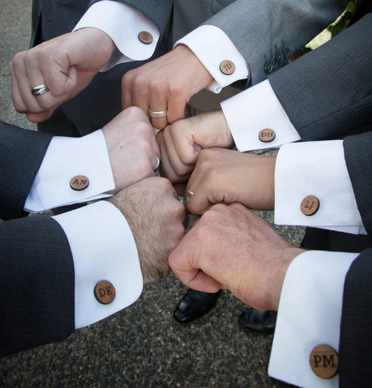 9 Tips to Select the Perfect Groomsmen Gifts